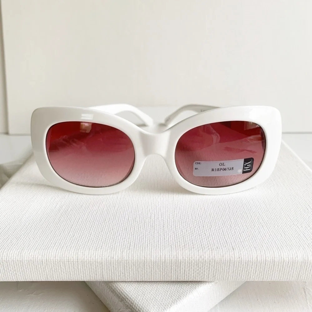 New with tags retro style white sunglasses rose gold
